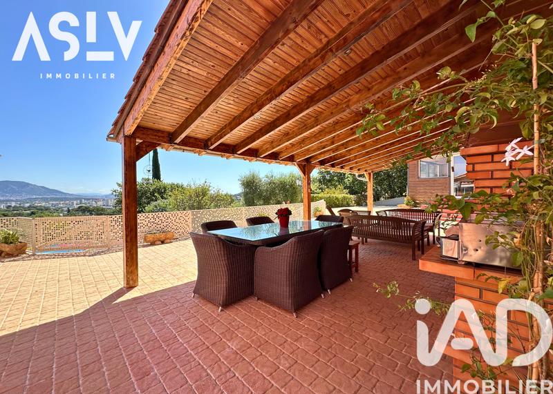 Maison - 170 m² - 6 pièces