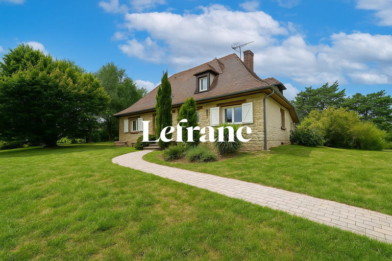 Maison - 217 m² - 10 pièces