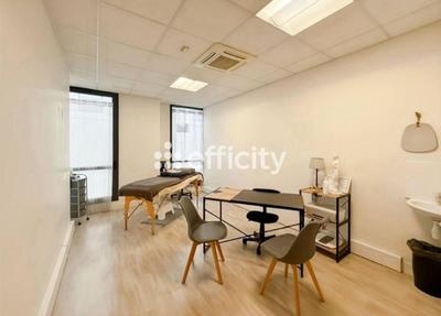 Bureau - 120 m² - 6 pièces