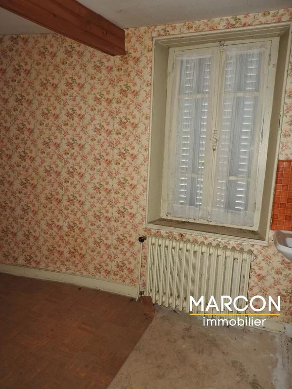Maison - 214 m² - 12 pièces