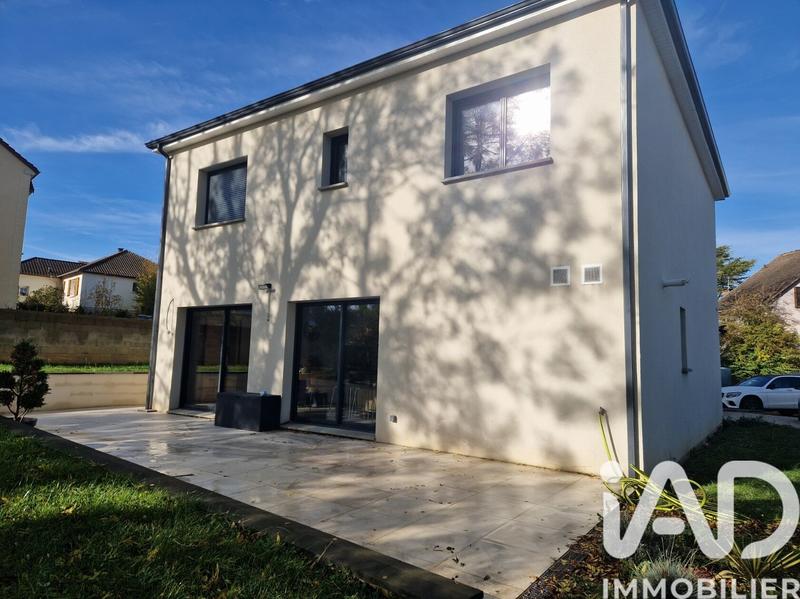 Maison - 160 m² - 6 pièces
