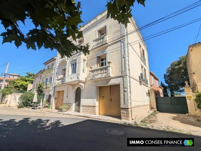 Maison - 260 m² - 9 pièces