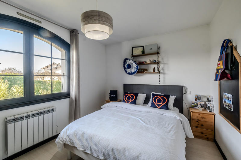 Maison - 206 m² - 7 pièces