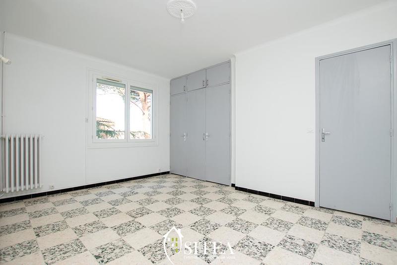 Maison - 257 m² - 10 pièces