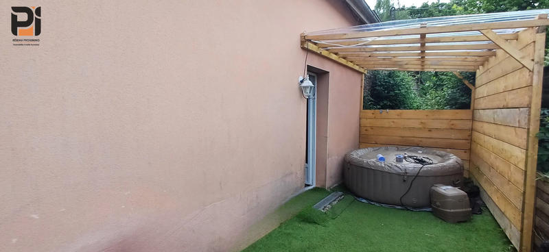 Maison - 220 m² - 9 pièces