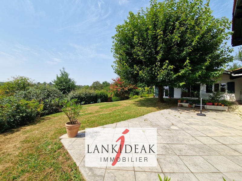 Maison - 194 m² - 6 pièces