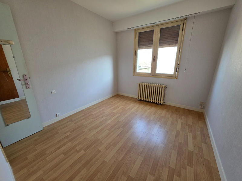 Maison - 104 m² - 8 pièces