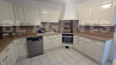 Pavillon - 139 m² - 8 pièces