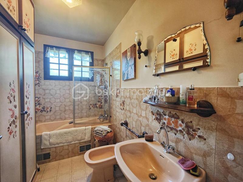 Maison traditionnelle - 120 m² - 7 pièces