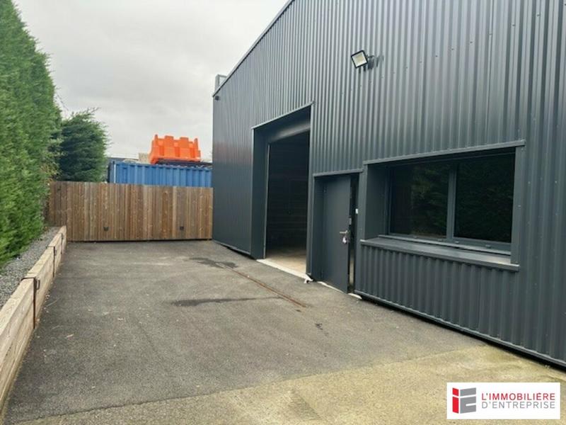 Local d'activité / Entrepôt - 255 m²