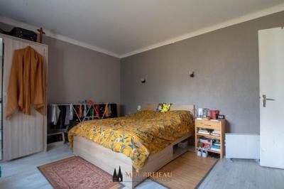 Maison - 280 m² - 9 pièces