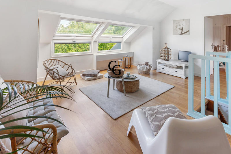 Maison - 170 m² - 7 pièces