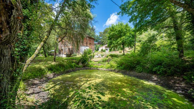 Maison - 575 m² - 16 pièces