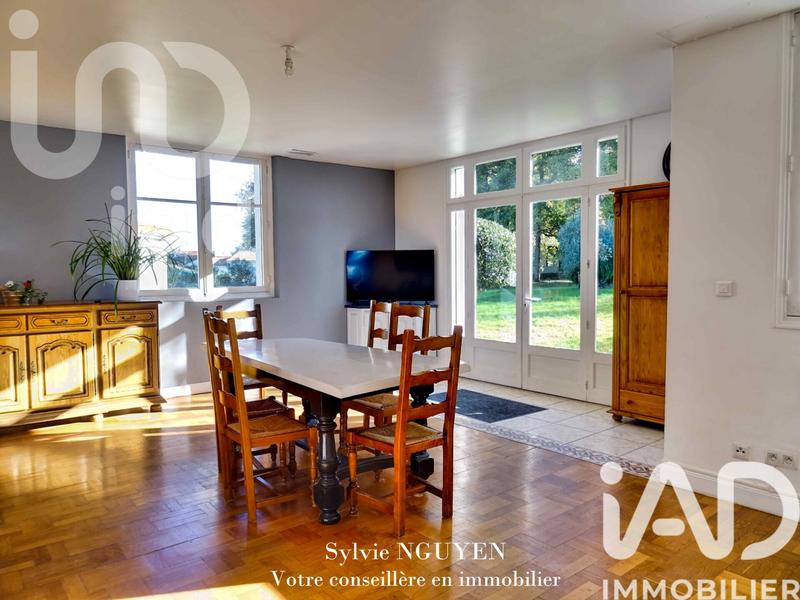 Maison - 486 m² - 12 pièces