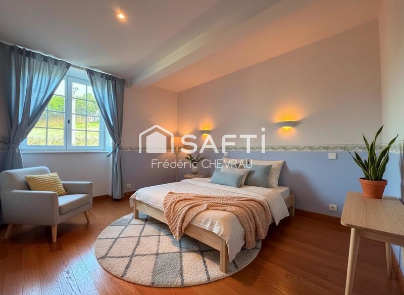 Maison - 261 m² - 7 pièces