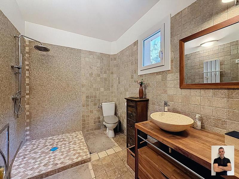 Maison - 200 m² - 6 pièces