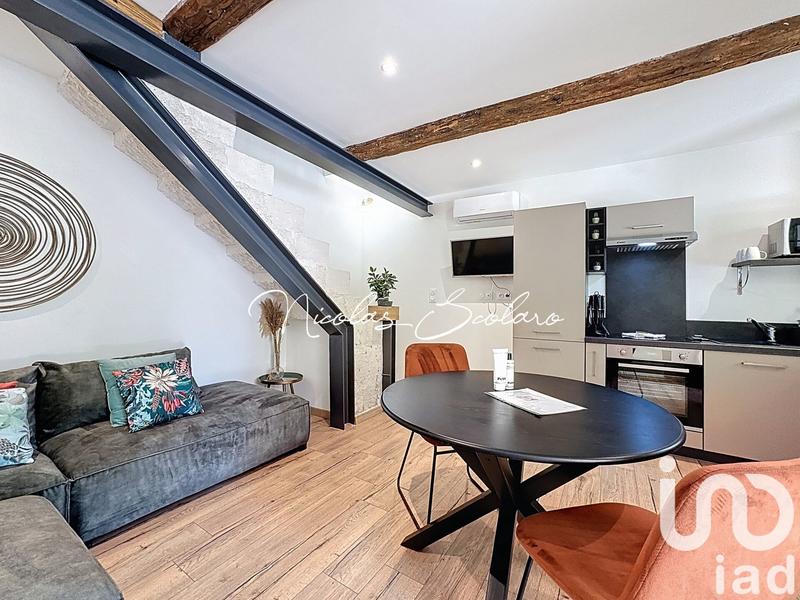 Maison - 1 m² - 6 pièces