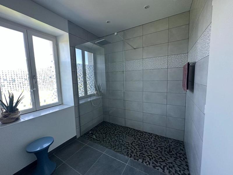 Maison - 299 m² - 10 pièces