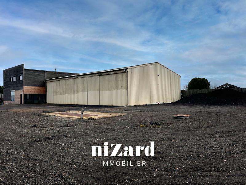 Local commercial - 820 m²