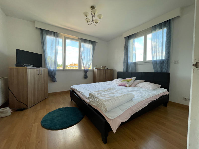 Maison - 185 m² - 7 pièces