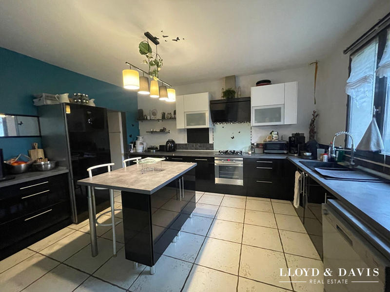 Maison - 146 m² - 5 pièces