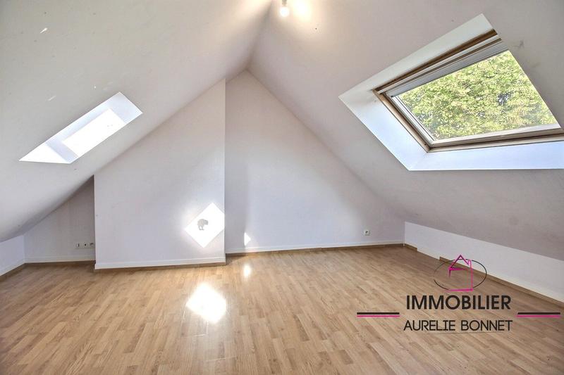 Maison - 180 m² - 7 pièces