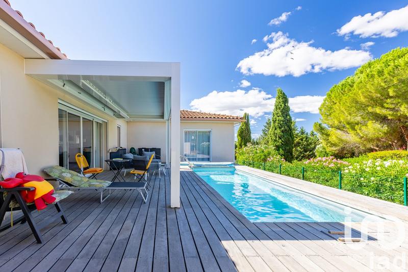 Maison - 247 m² - 7 pièces