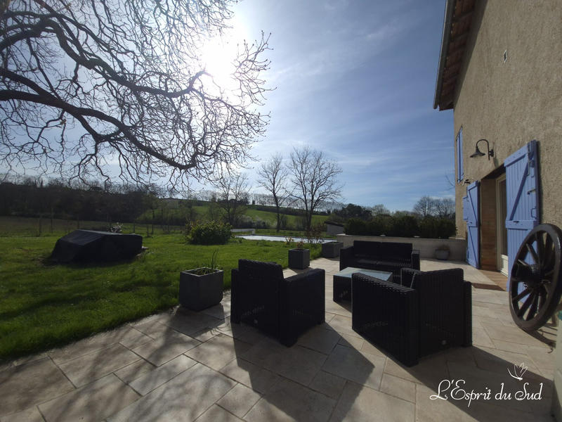 Maison ancienne - 250 m² - 6 pièces