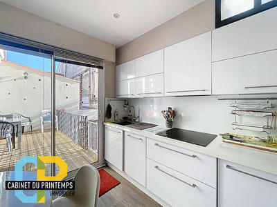 Maison - 254 m² - 12 pièces