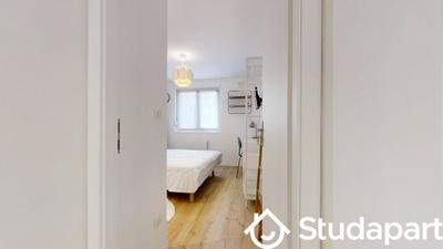 Chambre - 11 m² - 1 pièce