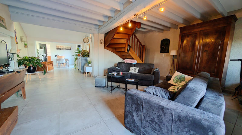 Maison - 210 m² - 7 pièces