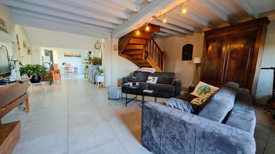 Maison - 210 m² - 7 pièces