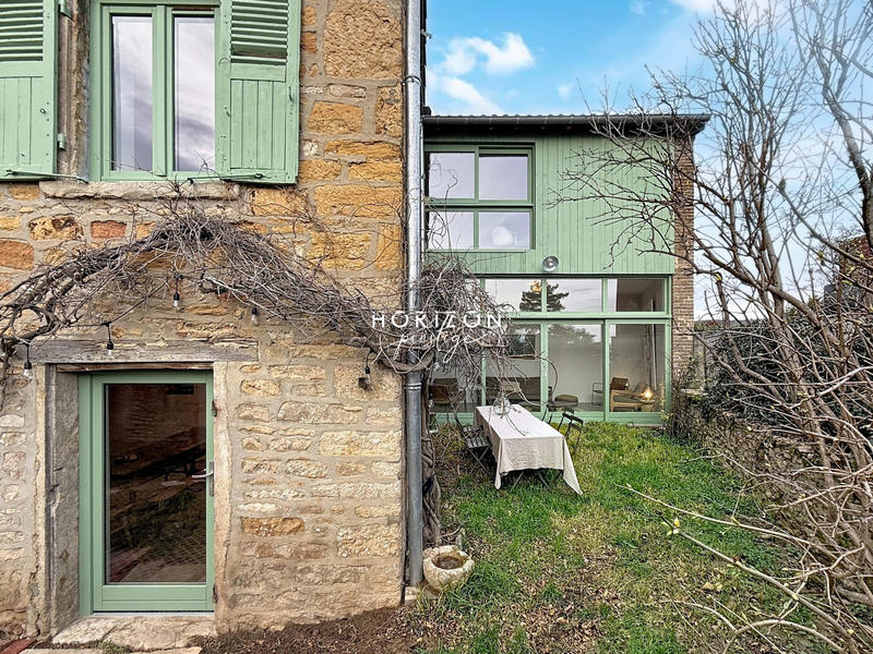 Maison ancienne - 245 m² - 10 pièces