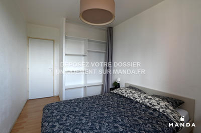 Chambre - 9 m² - 3 pièces