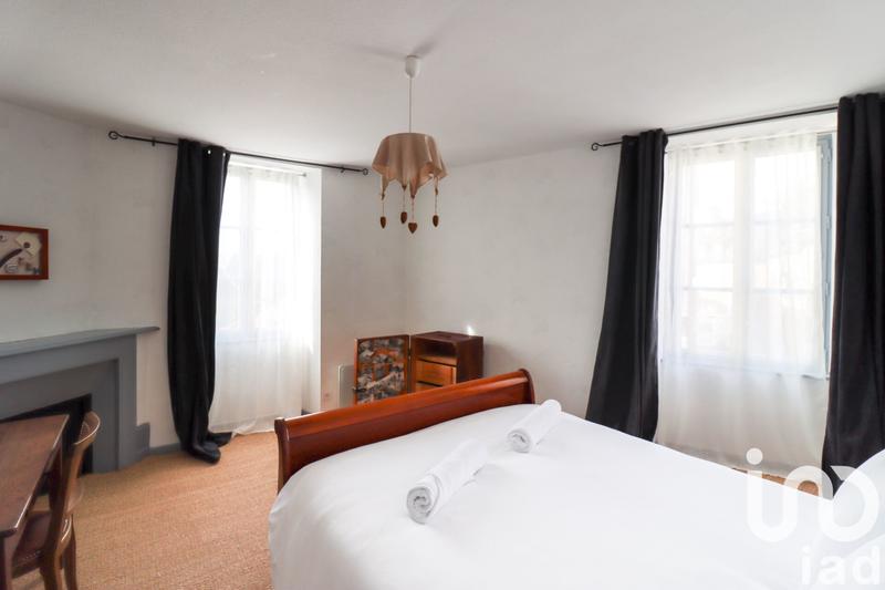 Maison - 291 m² - 13 pièces