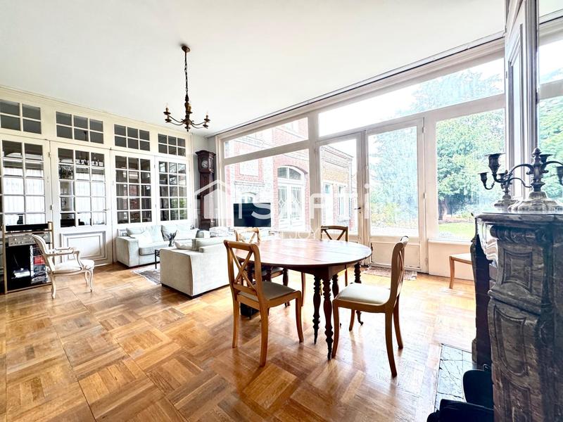 Maison de maîtres - 210 m² - 10 pièces