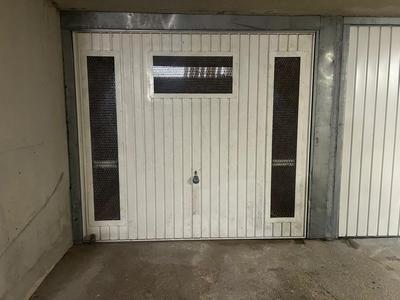 Parking / Garage - 11 m²