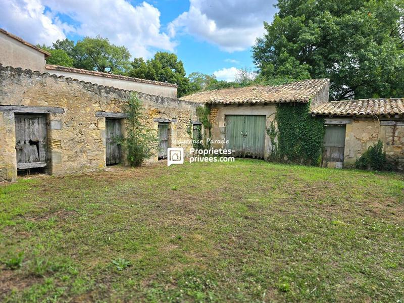 Maison - 347 m² - 7 pièces