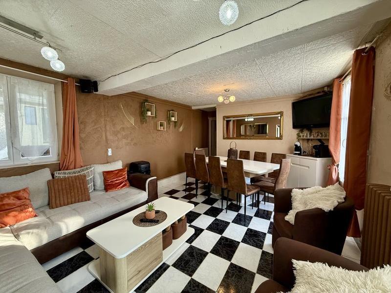 Maison - 100 m² - 5 pièces