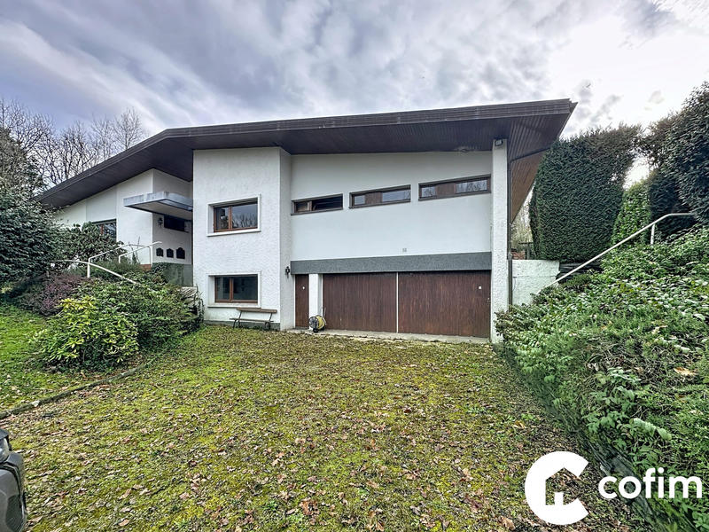 Maison - 172 m² - 7 pièces