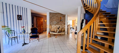 Maison - 200 m² - 7 pièces