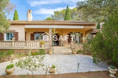 Maison - 210 m² - 6 pièces