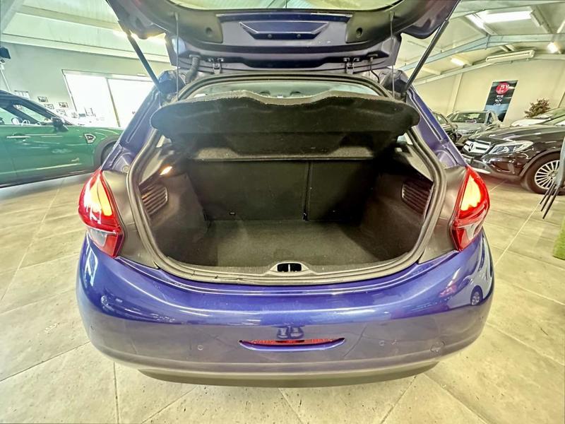 Peugeot 208 1.2i Pt 12v - 82 Style Phase 2 / Garantie 12 Mois