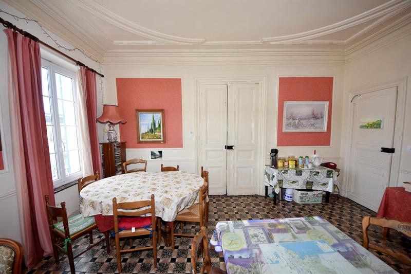 Maison - 551 m² - 14 pièces