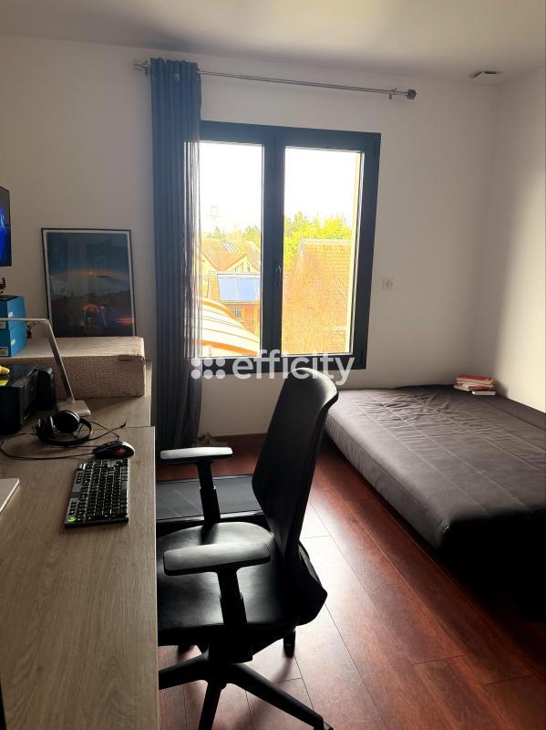 Pavillon - 130 m² - 7 pièces