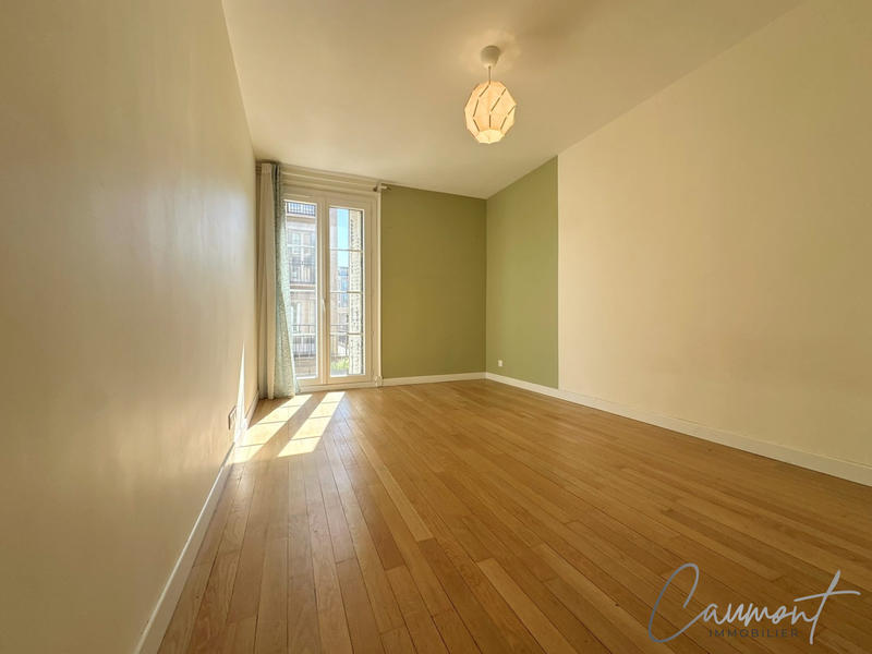 Appartement - 99 m² - 5 pièces
