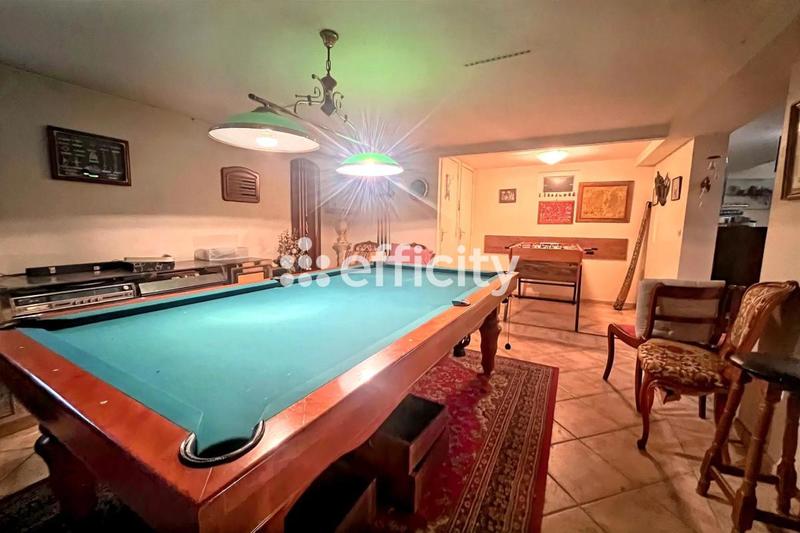 Pavillon - 156 m² - 7 pièces