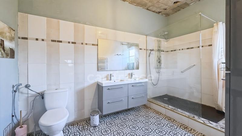 Maison - 99 m² - 5 pièces