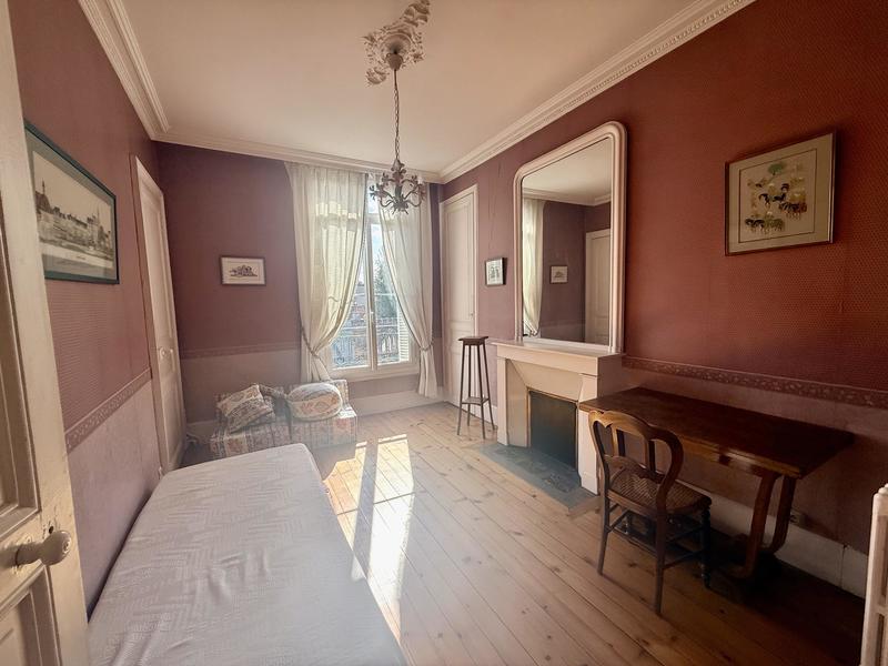 Maison - 160 m² - 8 pièces