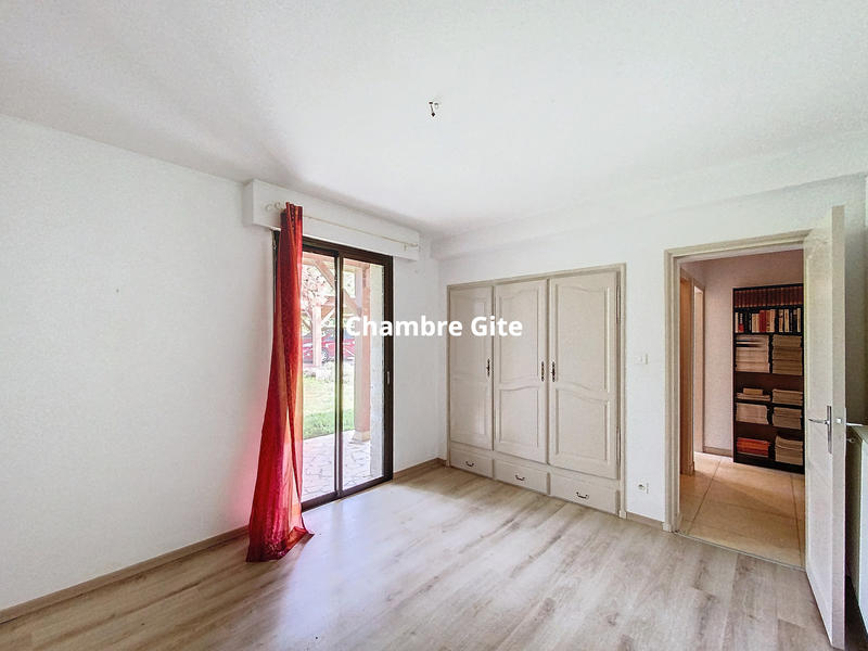 Maison - 273 m² - 10 pièces